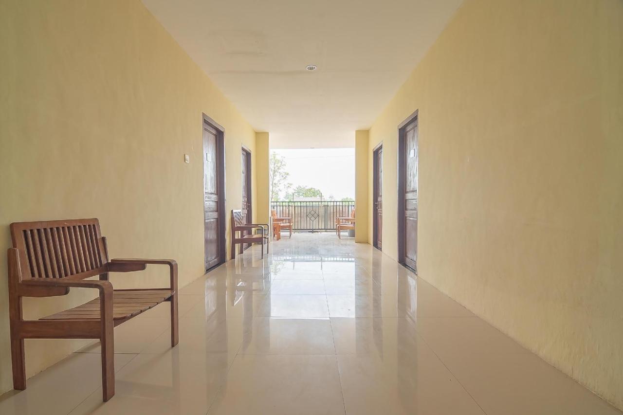 Hotel Reddoorz Syariah At Jalan Cilik Riwut Kapuas à Kualakapuas Extérieur photo