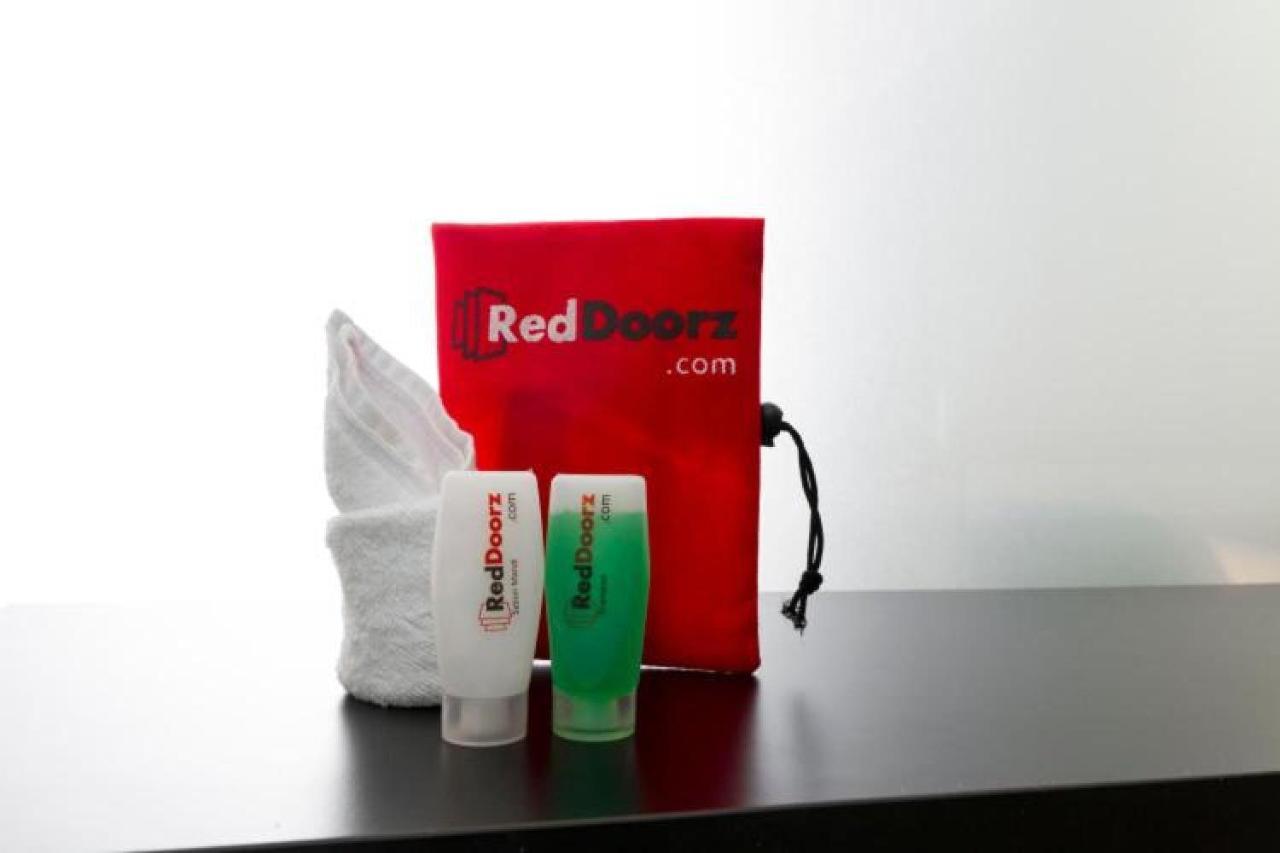 Hotel Reddoorz Syariah At Jalan Cilik Riwut Kapuas à Kualakapuas Extérieur photo