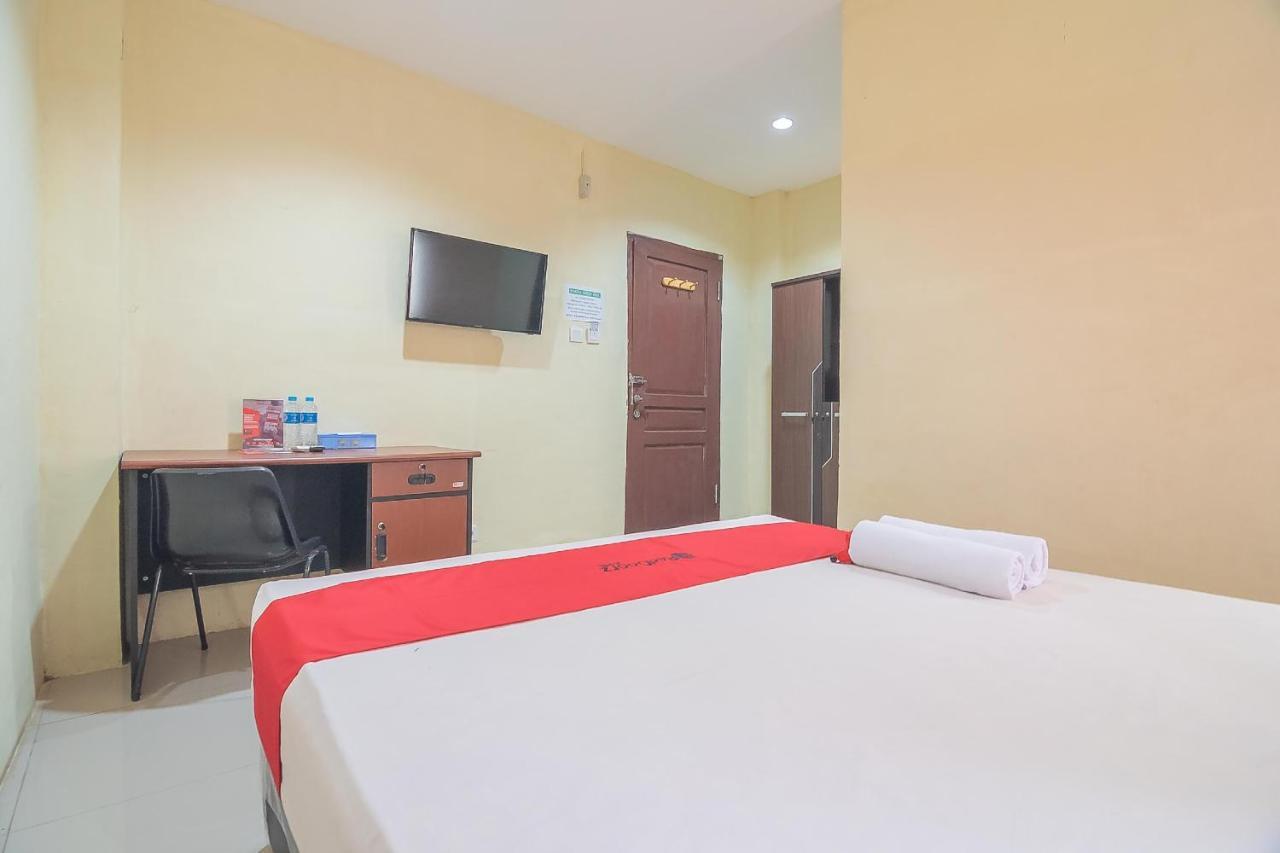 Hotel Reddoorz Syariah At Jalan Cilik Riwut Kapuas à Kualakapuas Extérieur photo