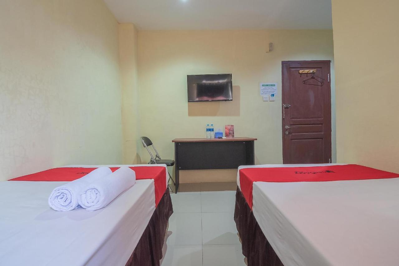 Hotel Reddoorz Syariah At Jalan Cilik Riwut Kapuas à Kualakapuas Extérieur photo